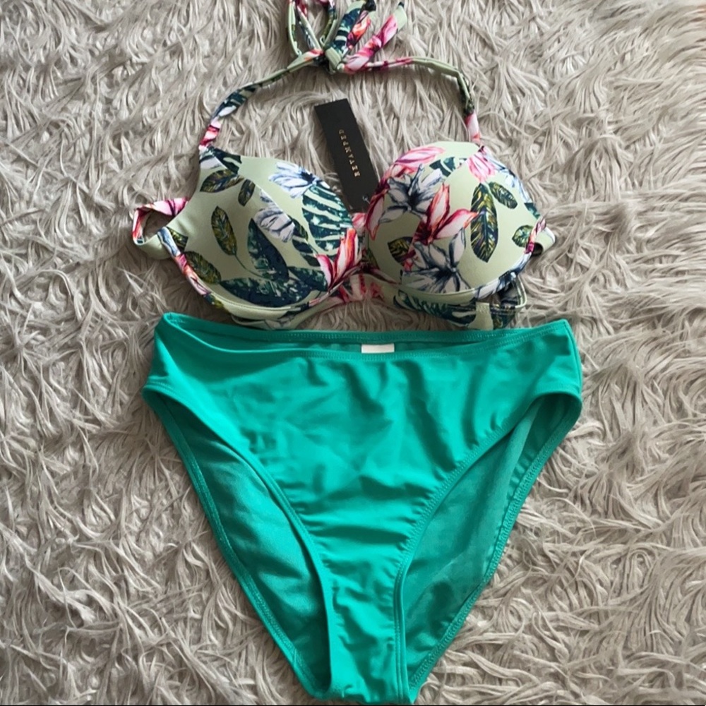 🆕✨🌴NWT Revamped Bikini🌴✨🆕